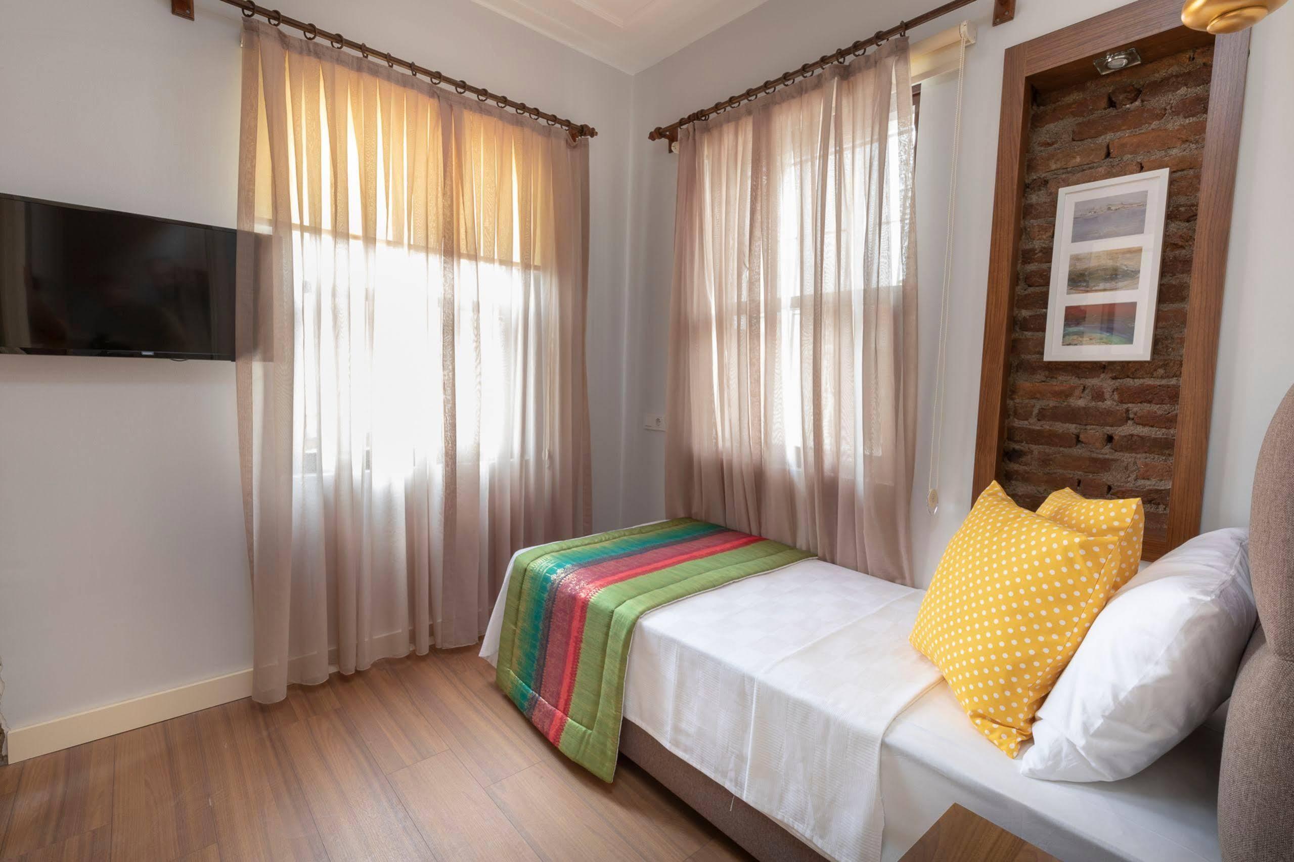 Mono Hotel Анталья Экстерьер фото